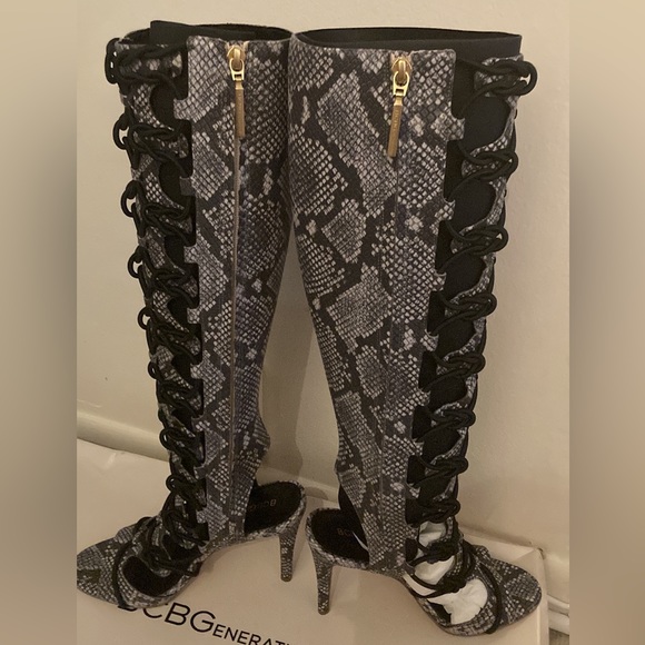 BCBGeneration Peep Toe Gladiator Strappy Heel - Picture 5 of 8